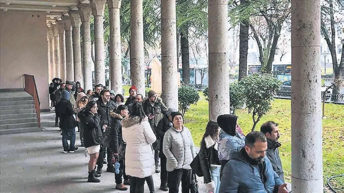 Sabah 5’te kuyruğa girdiler