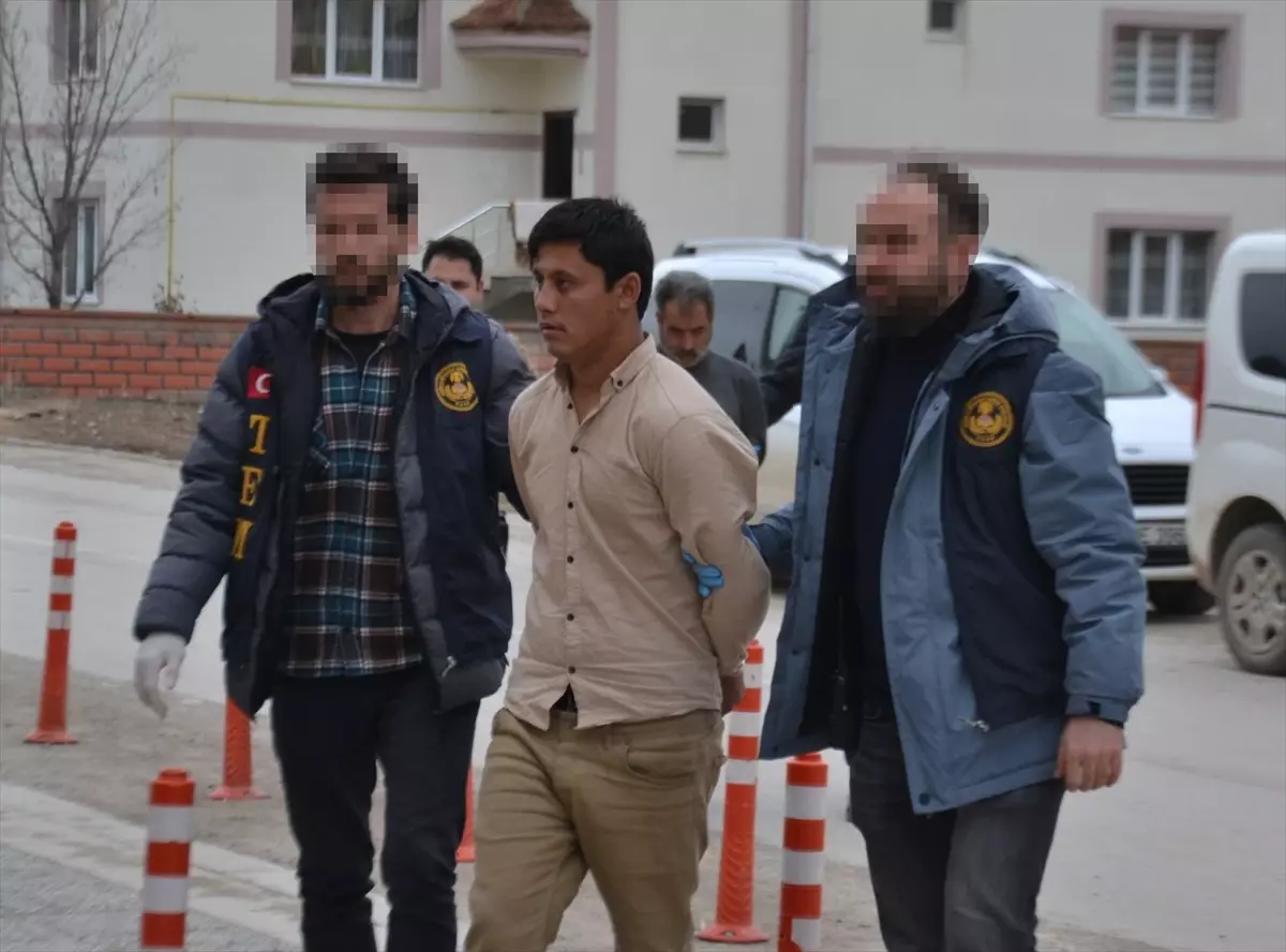 Sivas’ta Göçmen Kaçakçıları Tutuklandı