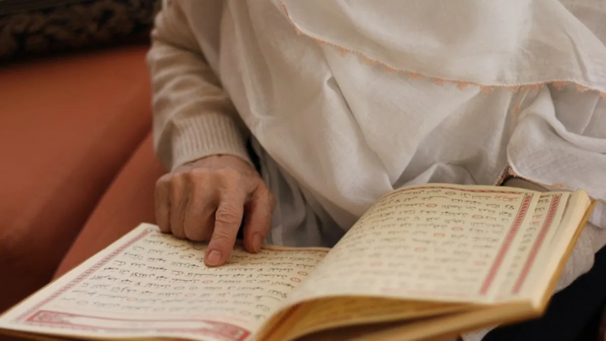 Nahl Suresi 97-98-99. Ayet Okunuşu, Arapça Yazılışı ve Türkçe Anlamı